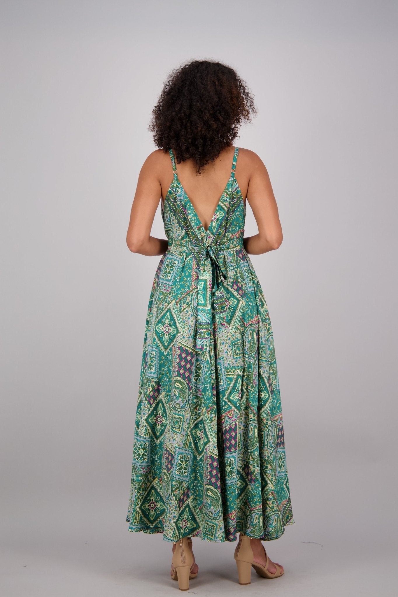 AB16056 - Advance Apparels Inc