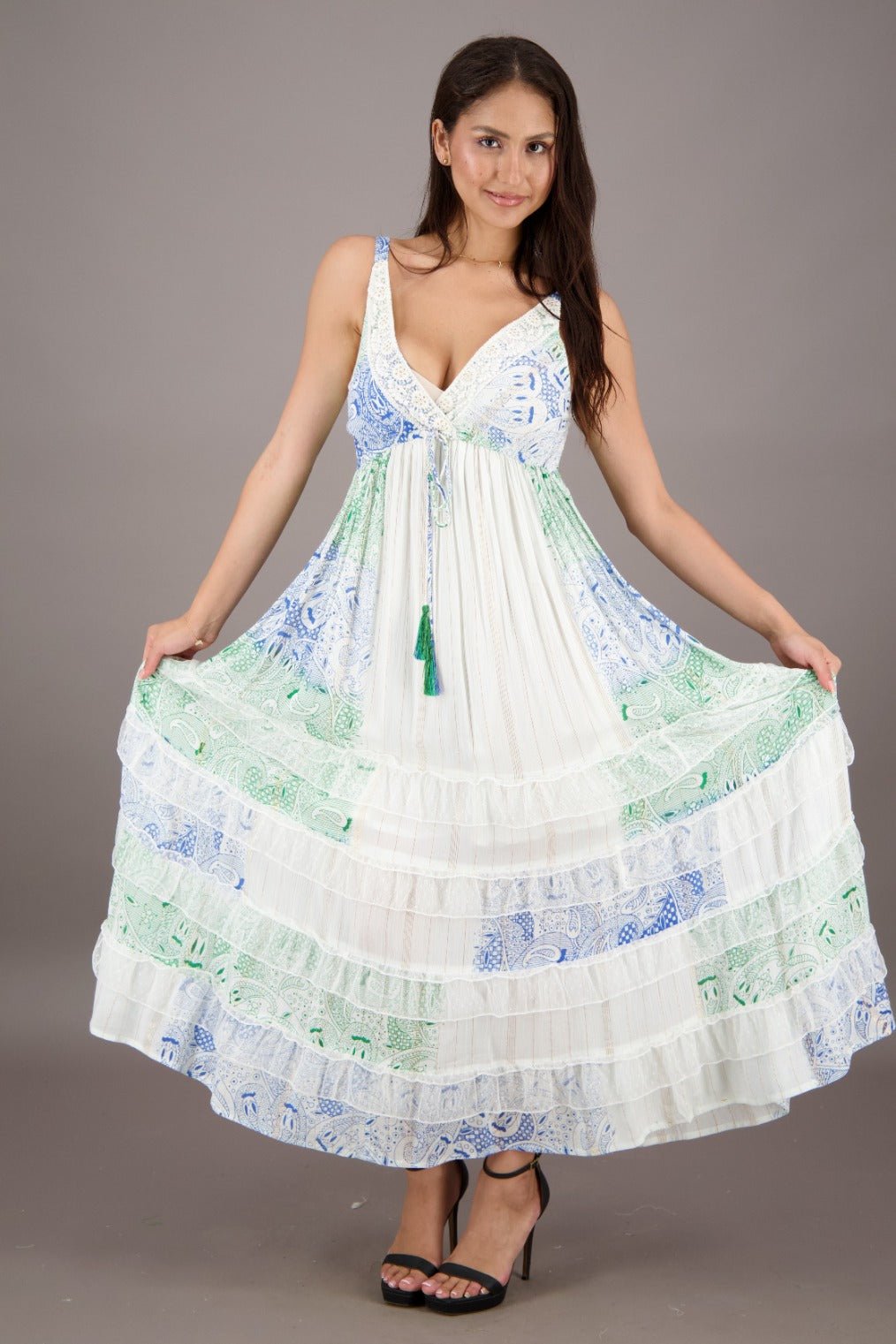 Bohemian Festival Dress with Tiered Skirt Liora Patch Maxi C1 / 1X/2X Bohemian Festival Dress with Tiered Skirt Liora Patch Maxi C1 / 1X/2X
